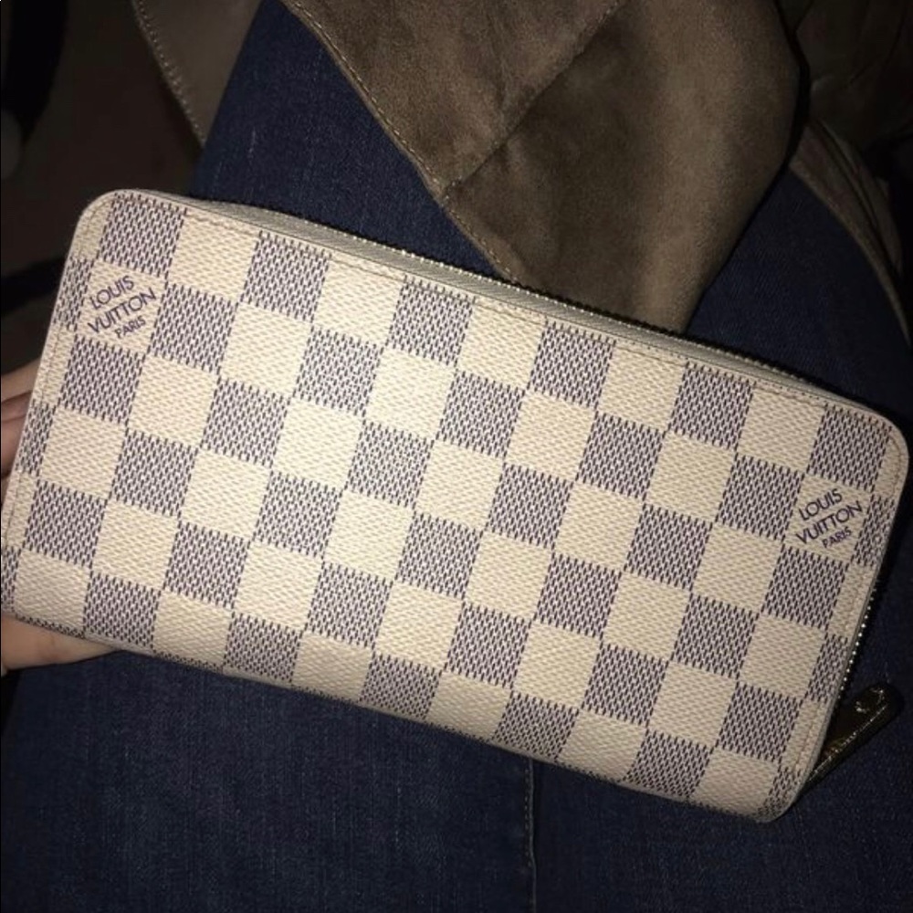 Louis Vuitton Damier wallet